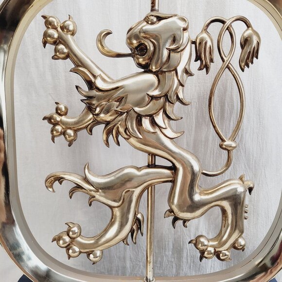 Vintage Lowenbrau 3D lighted Beer Sign WORKS GREAT READ!! Minor Cosmetic Issues - Picture 9 of 11